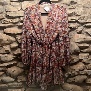 Lightweight, long sleeved, cinch waist floral print dress